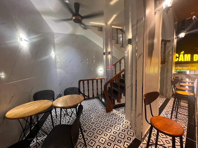 Khu cafe ban công MINI HOUSE HUỲNH LỘC